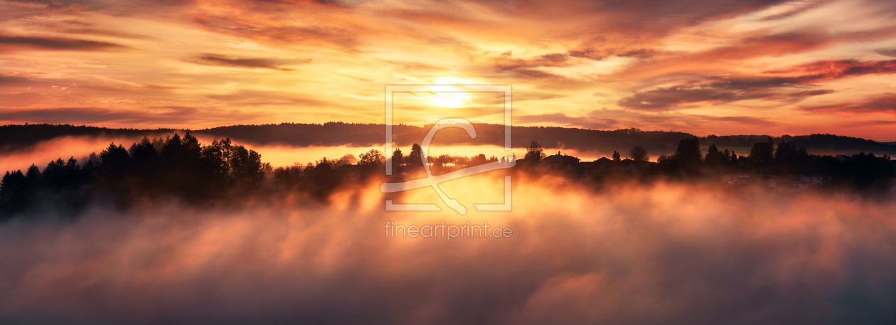 Bild-Nr.: 12805021 Dramatischer Sonnenaufgang über Nebel  erstellt von Smileus